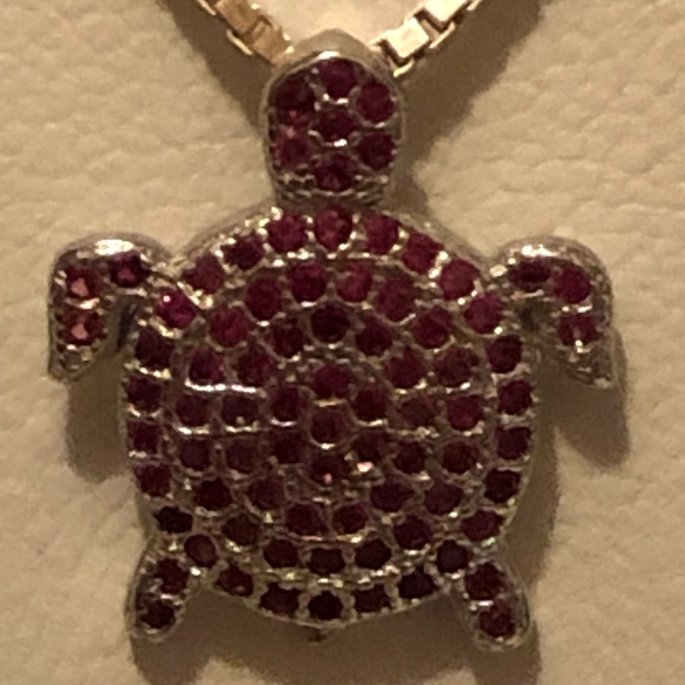 Pave RUBY Turtle necklace - Picture 3 of 6